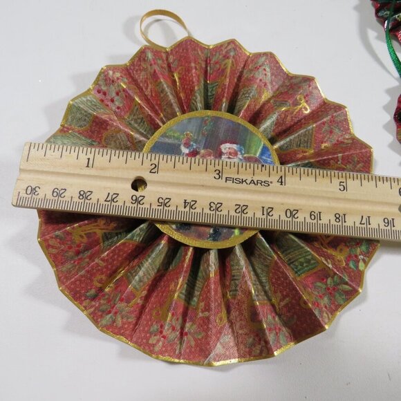 Victorian Christmas 3-D Rosettes large (17) collection - Picture 12 of 16